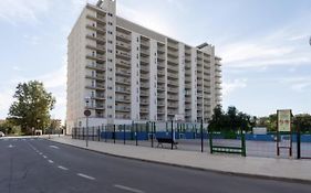 Bonito Apartamento Con Piscina Cerca De La Playa.